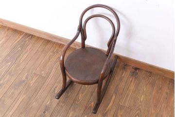 アンティーク家具　海外アンティーク　J&J.Kohn社　子供用ロッキングチェア　キンダーモデル(バルーンバック・ベントウッド)