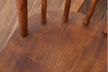 ヴィンテージ家具　イギリスビンテージ　アーコール　小ぶりなロッキングチェア