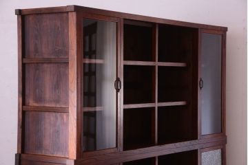 アンティーク家具　和製アンティーク　ダイヤガラス入り!前面欅材の大きな重ね収納棚