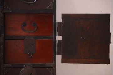 アンティーク家具　古民具・骨董　明治　前面栗材　味わい深いアンティーク仙台箪笥