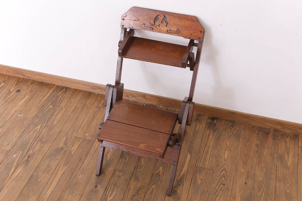 アンティーク家具　和製アンティーク　古い木製の子供用リーディングデスク