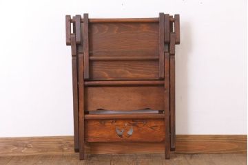 アンティーク家具　和製アンティーク　古い木製の子供用リーディングデスク