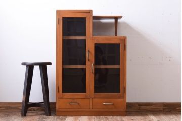 レトロ家具　昭和レトロ　飾り台付き!シンプルデザインの古い本箱(ブックケース)