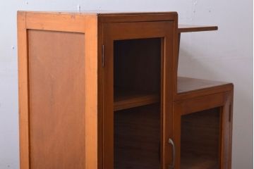 レトロ家具　昭和レトロ　飾り台付き!シンプルデザインの古い本箱(ブックケース)