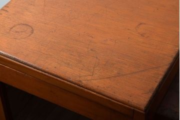 レトロ家具　昭和レトロ　飾り台付き!シンプルデザインの古い本箱(ブックケース)