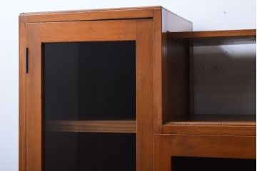 レトロ家具　昭和レトロ　飾り台付き!シンプルデザインの古い本箱(ブックケース)