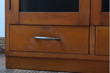 レトロ家具　昭和レトロ　飾り台付き!シンプルデザインの古い本箱(ブックケース)