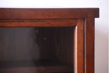 アンティーク家具　和製アンティーク　引き出し付き!古い木のガラス戸棚(収納棚)