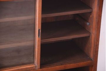 アンティーク家具　和製アンティーク　引き出し付き!古い木のガラス戸棚(収納棚)