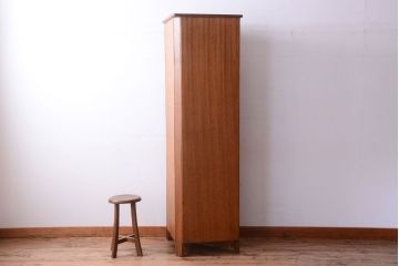 ヴィンテージ家具　イギリスビンテージ　アーコールのコーナーキャビネット(収納棚・戸棚)