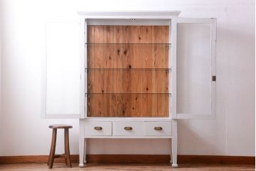 アンティーク家具　ペイント　アンティークケビントガラスケース(収納棚、キャビネット)