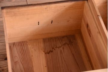 アンティーク家具　古民具・骨董　縦桟引き戸付きのアンティーク階段箪笥