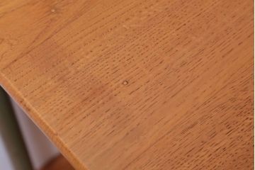 ヴィンテージ家具　イギリスビンテージ　オーク材製の珍しい鉄脚デスク(平机)