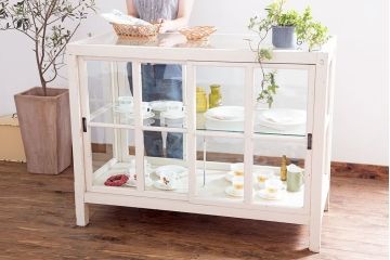 アンティーク家具　ペイント　シンプルでおしゃれなアンティークガラスケース(ショーケース)