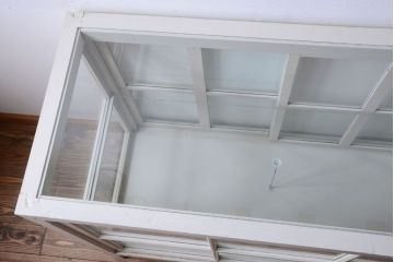 アンティーク家具　ペイント　シンプルでおしゃれなアンティークガラスケース(ショーケース)