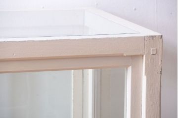 アンティーク家具　ペイント　シンプルでおしゃれなアンティークガラスケース(ショーケース)