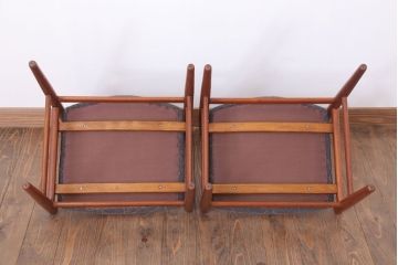 ヴィンテージ家具　北欧ビンテージ　チーク材のシンプルなダイニングチェア2脚セット