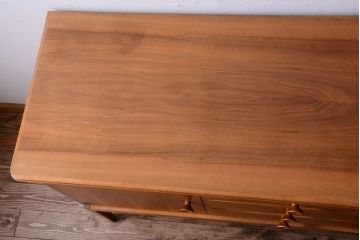 北欧家具　GORDON RUSSELL(ゴードンラッセル)　シンプルでおしゃれなサイドボード