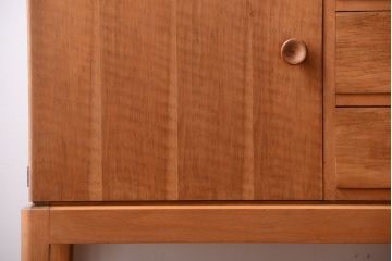 北欧家具　GORDON RUSSELL(ゴードンラッセル)　シンプルでおしゃれなサイドボード