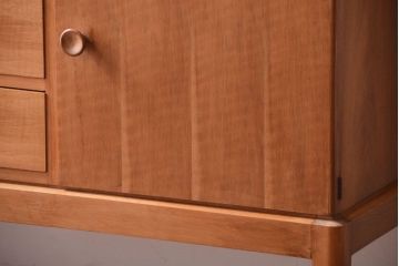 北欧家具　GORDON RUSSELL(ゴードンラッセル)　シンプルでおしゃれなサイドボード