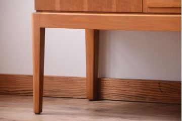 北欧家具　GORDON RUSSELL(ゴードンラッセル)　シンプルでおしゃれなサイドボード