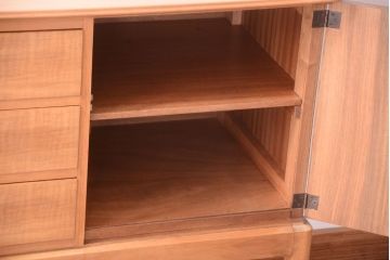 北欧家具　GORDON RUSSELL(ゴードンラッセル)　シンプルでおしゃれなサイドボード