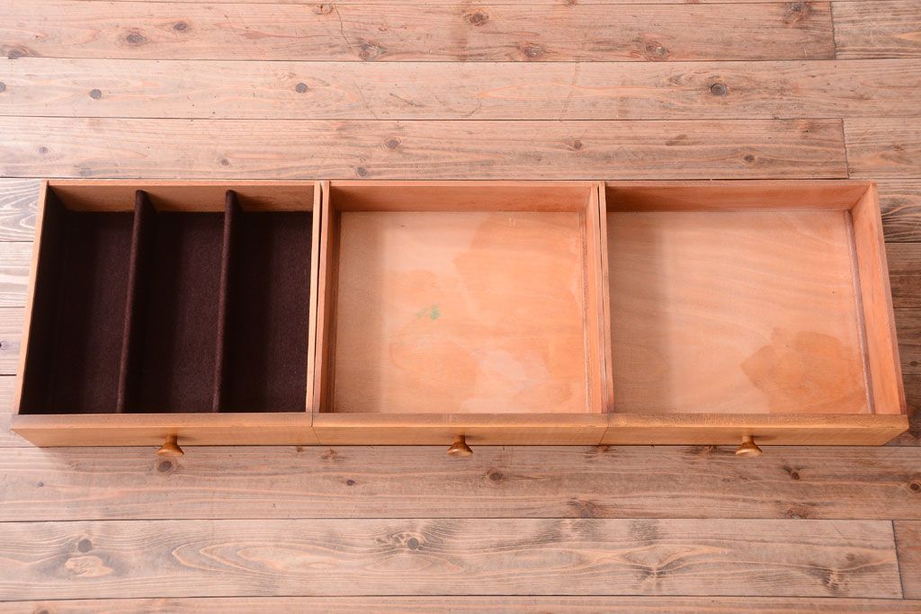 北欧家具　GORDON RUSSELL(ゴードンラッセル)　シンプルでおしゃれなサイドボード