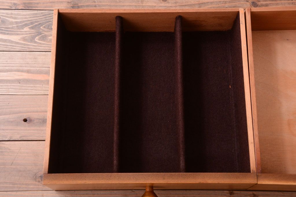 北欧家具　GORDON RUSSELL(ゴードンラッセル)　シンプルでおしゃれなサイドボード