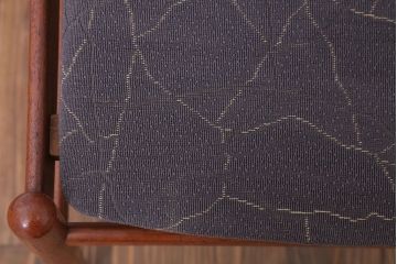 ヴィンテージ家具　北欧ビンテージ　チーク材のシンプルなダイニングチェア(2)