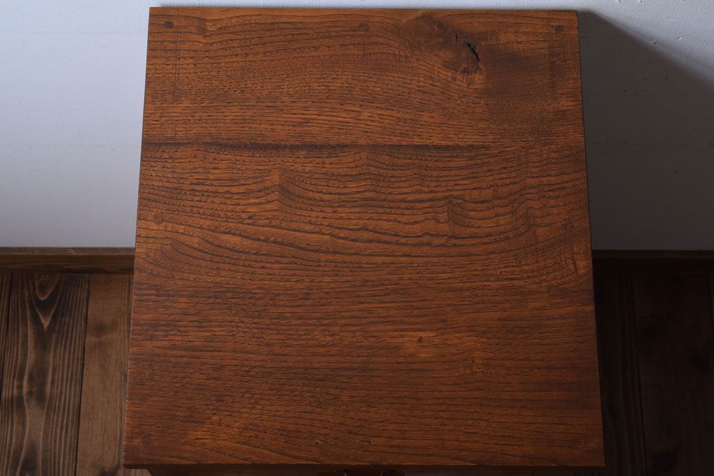 レトロ家具　昭和レトロ　小さなサイドキャビネット(サイドテーブル)(2)