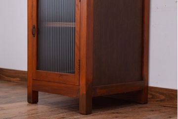 レトロ家具　昭和レトロ　小さなサイドキャビネット(サイドテーブル)(2)
