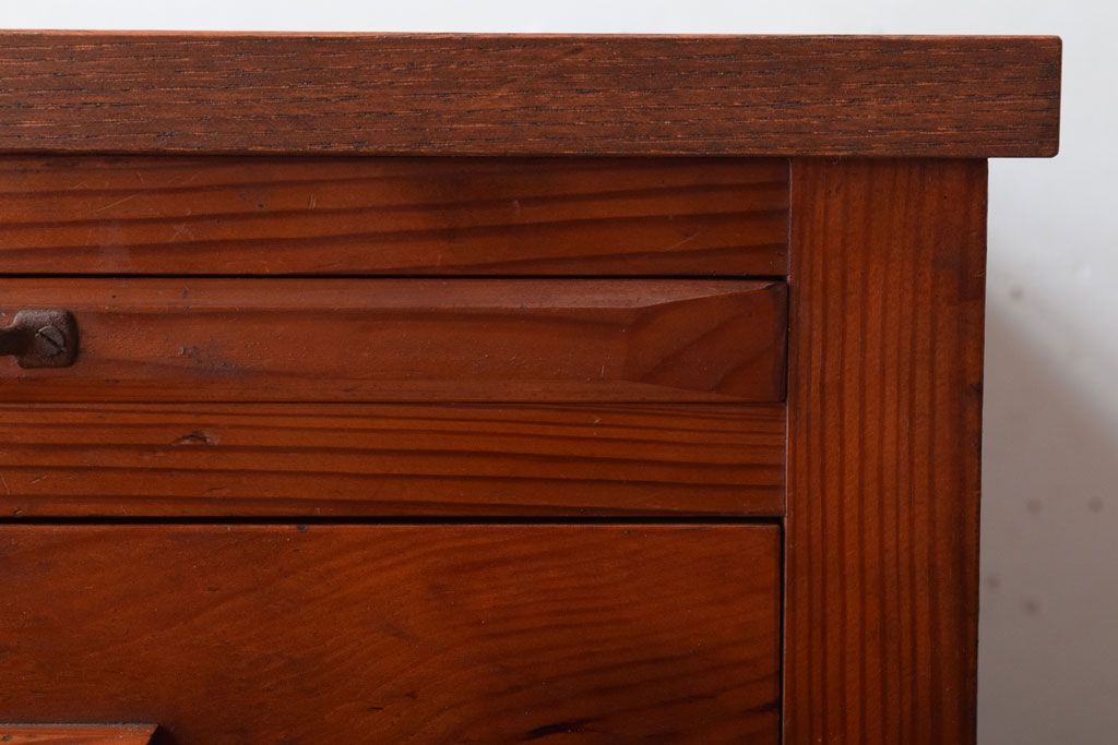 レトロ家具　昭和レトロ　小さなサイドキャビネット(サイドテーブル)(2)