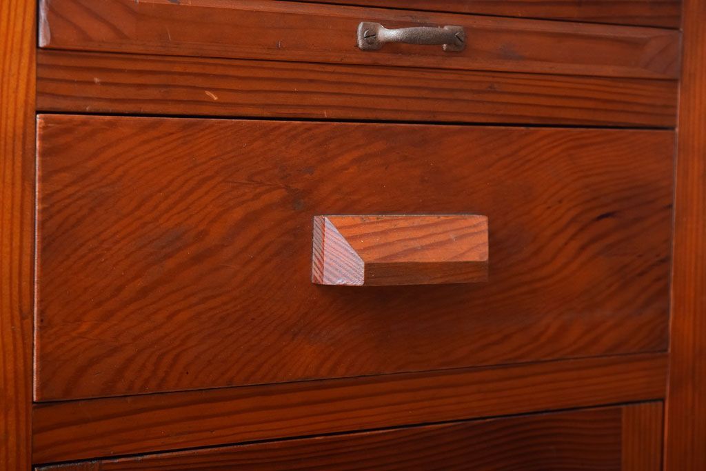 レトロ家具　昭和レトロ　小さなサイドキャビネット(サイドテーブル)(2)