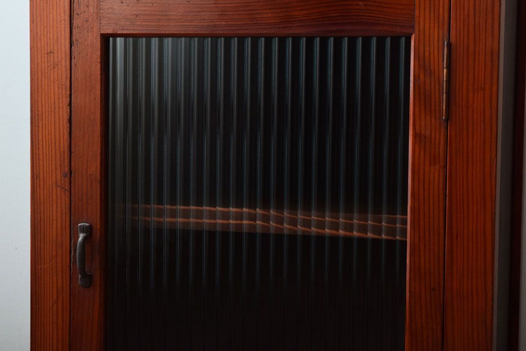 レトロ家具　昭和レトロ　小さなサイドキャビネット(サイドテーブル)(2)