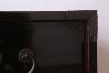 アンティーク家具　古民具・骨董　明治〜大正　前面黒漆のアンティーク庄内箪笥