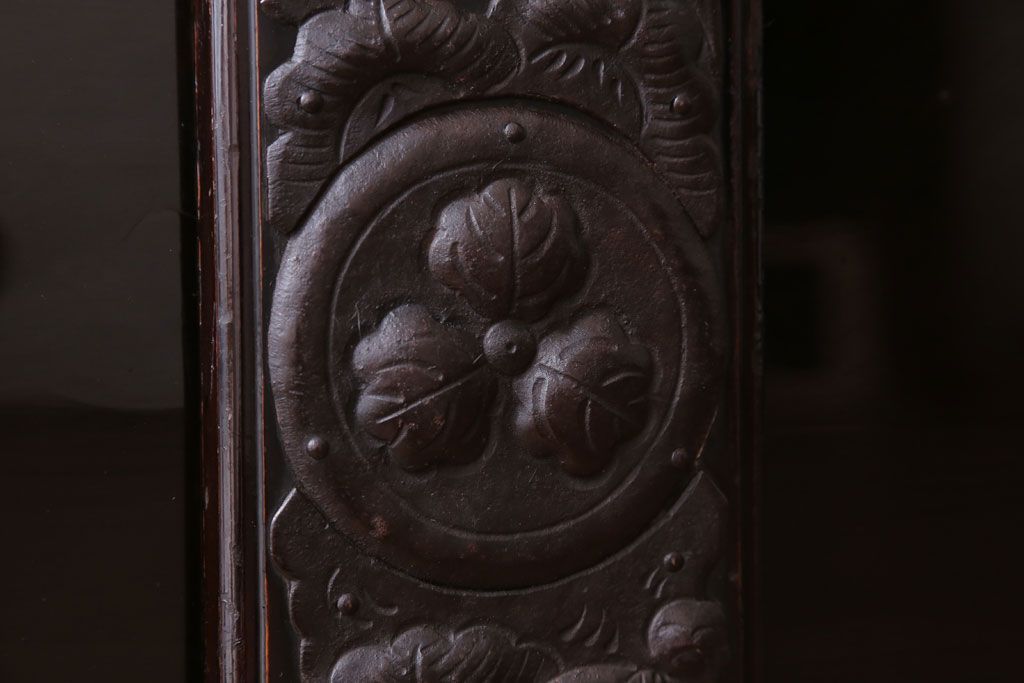 アンティーク家具　古民具・骨董　明治〜大正　前面黒漆のアンティーク庄内箪笥