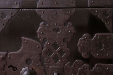 アンティーク家具　古民具・骨董　明治〜大正　前面黒漆のアンティーク庄内箪笥