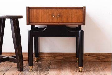 ヴィンテージ家具　北欧ビンテージ　G-PLAN　BBシリーズ　サイドテーブル