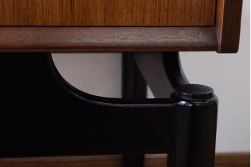 ヴィンテージ家具　北欧ビンテージ　G-PLAN　BBシリーズ　サイドテーブル