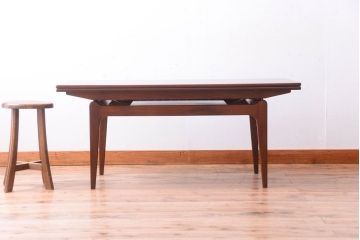ヴィンテージ家具　北欧ビンテージ　チーク材のセンターテーブル(エクステンションテーブル)