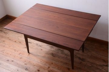 ヴィンテージ家具　北欧ビンテージ　チーク材のセンターテーブル(エクステンションテーブル)