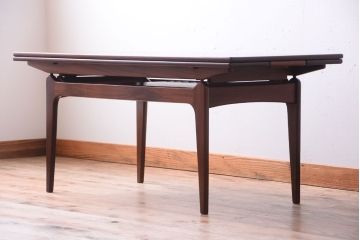 ヴィンテージ家具　北欧ビンテージ　チーク材のセンターテーブル(エクステンションテーブル)