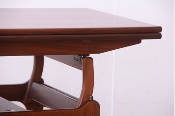 ヴィンテージ家具　北欧ビンテージ　チーク材のセンターテーブル(エクステンションテーブル)