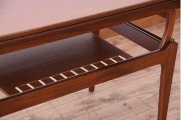 ヴィンテージ家具　北欧ビンテージ　チーク材のセンターテーブル(エクステンションテーブル)