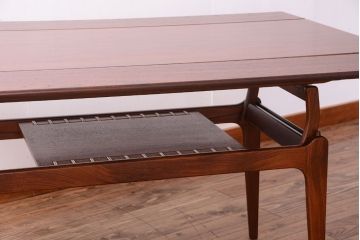 ヴィンテージ家具　北欧ビンテージ　チーク材のセンターテーブル(エクステンションテーブル)