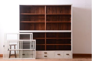 アンティーク家具　アンティークペイント　古い木の重ね戸棚(収納棚)