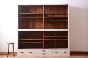 アンティーク家具　アンティークペイント　古い木の重ね戸棚(収納棚)