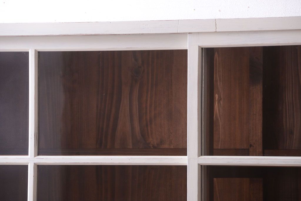 アンティーク家具　アンティークペイント　古い木の重ね戸棚(収納棚)