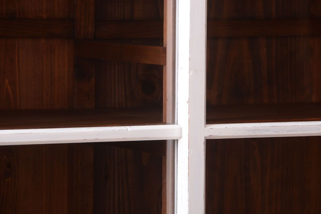 アンティーク家具　アンティークペイント　古い木の重ね戸棚(収納棚)