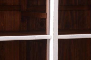 アンティーク家具　アンティークペイント　古い木の重ね戸棚(収納棚)